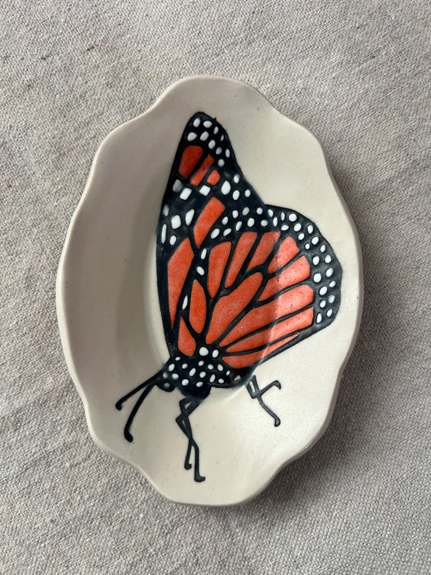 Small Monarch Dishes